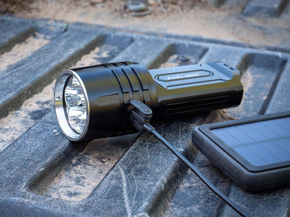 battery or rechargeable flashlight WdtPro Flashlights 2 Pack, Super Bright LED High Lumens Tactical Flash Light with LCD Display, Zoomable 3 Modes, Powerful Handheld Flashlights for Home Emergencies Camping Outdoor : Tools & The Kobalt High 3000 Lumen Rechargeable Flashlight