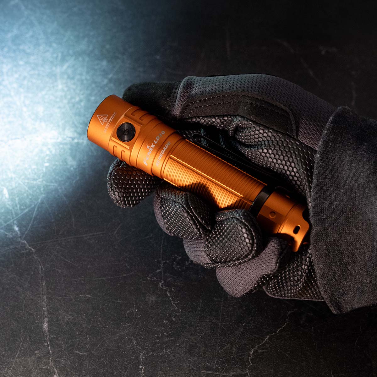 LD30 RENEGADE Flashlight - Fenix Lighting