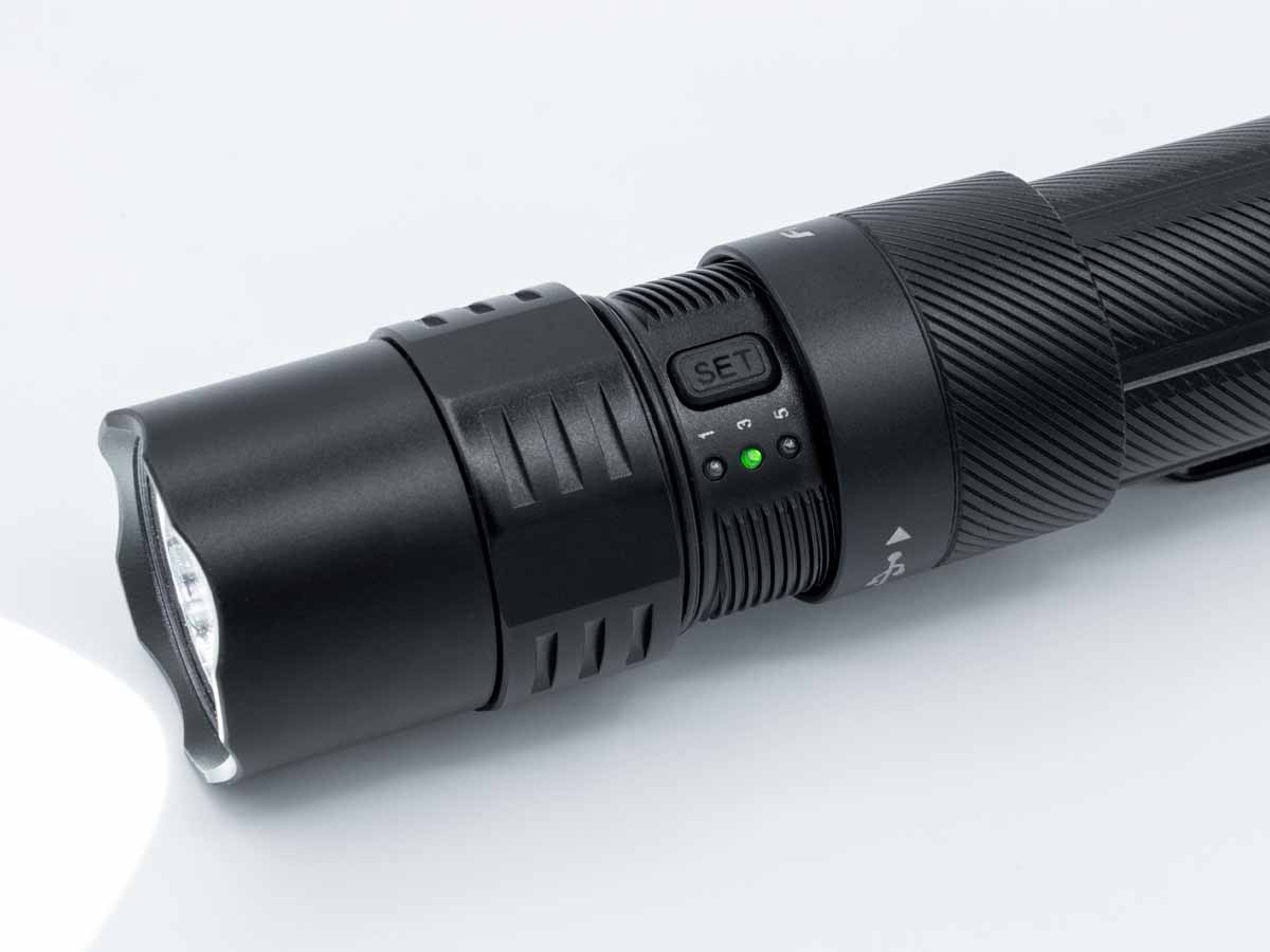 fenix pd35r ace flashlight set button