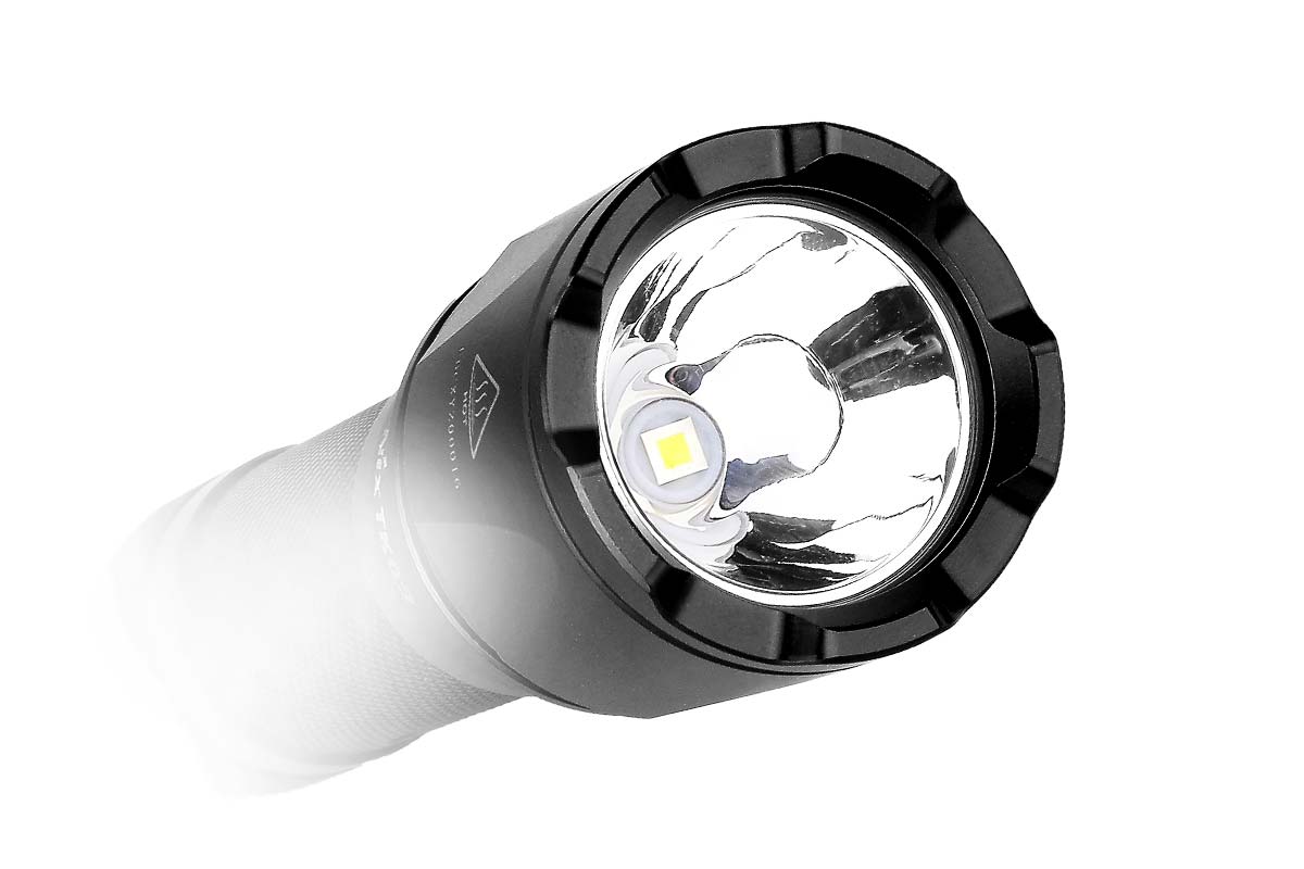 Fenix-TK09-LED-Flashlight-lens
