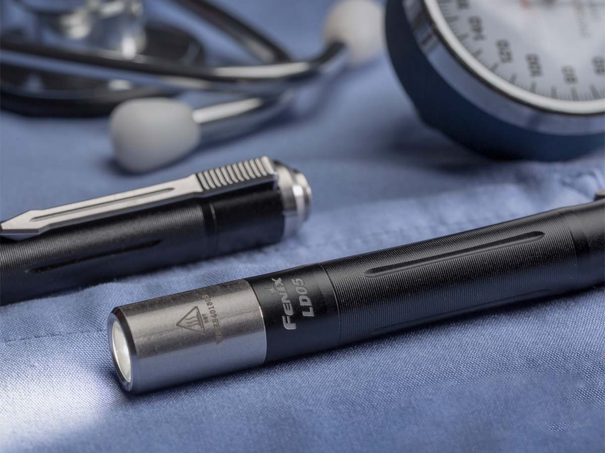 Lampe stylo Fenix LD05, le stylo lampe médical puissant et élégant
